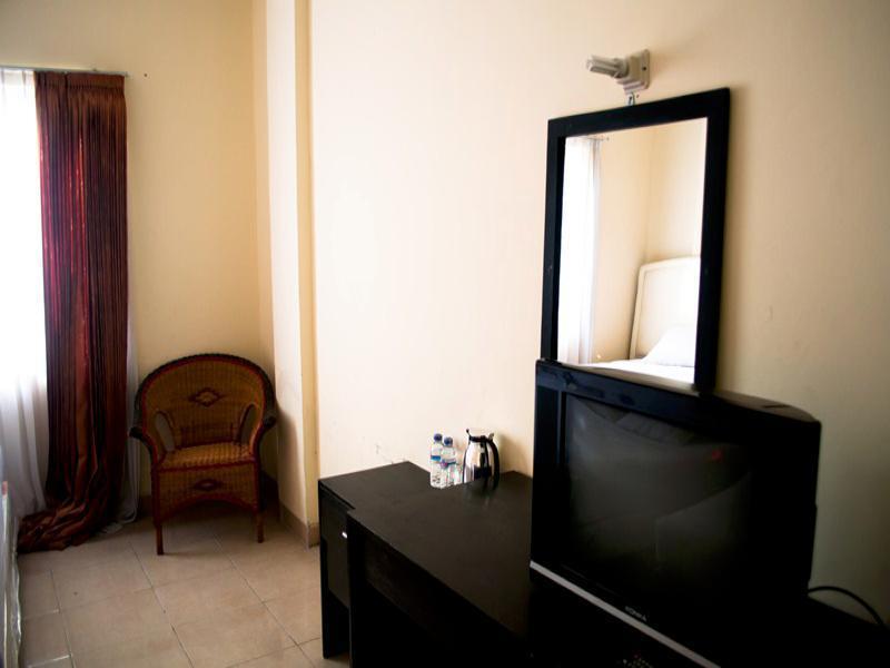 King Hotel Wates  Extérieur photo